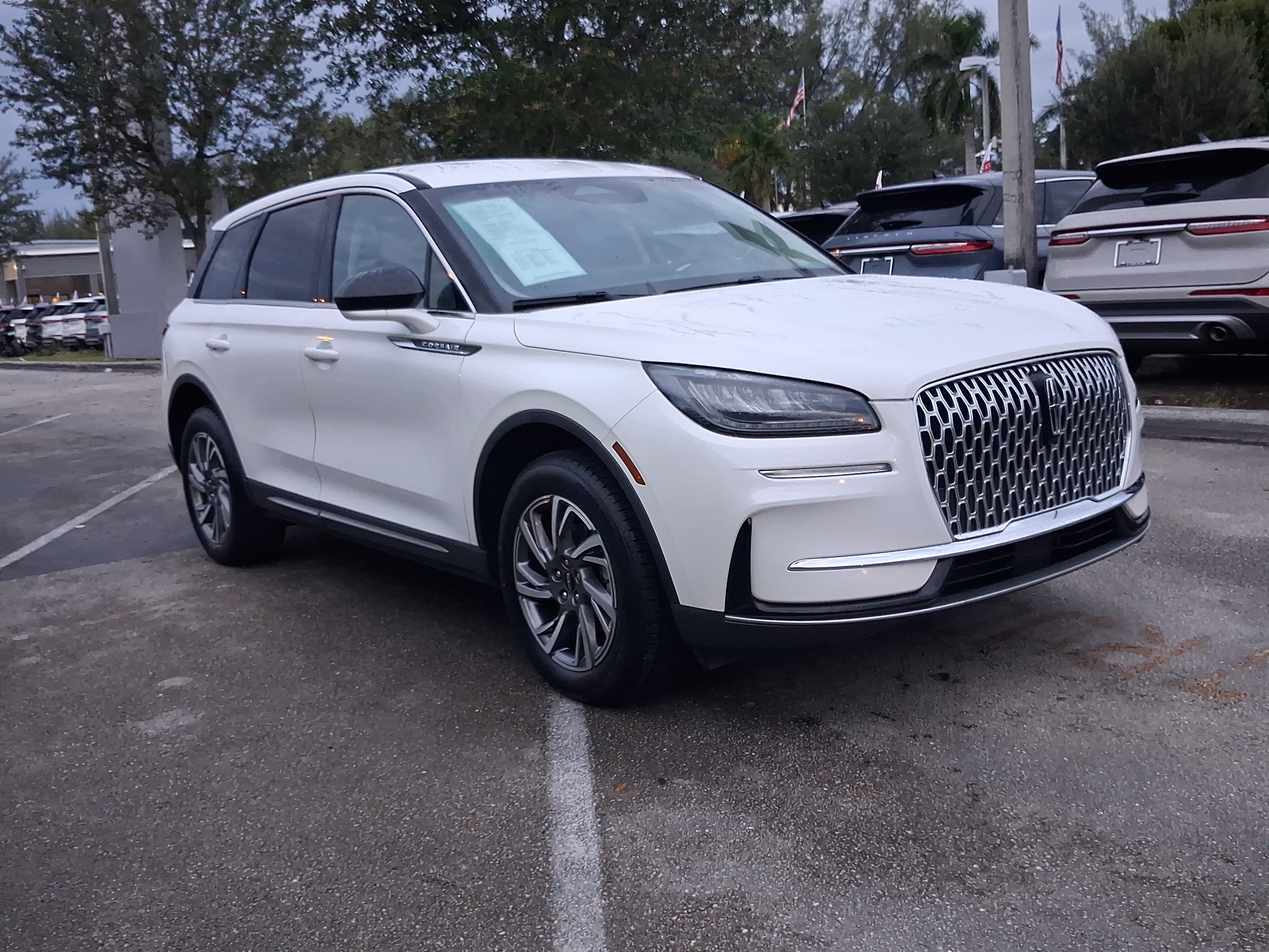Certified 2023 Lincoln Corsair FWD image 1