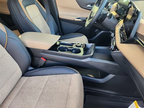 New 2026 Chevrolet Equinox ACTIV w/ LPO, Floor Liner Package image 10