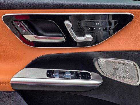 New 2026 Mercedes-Benz GLC 300 4MATIC image 14