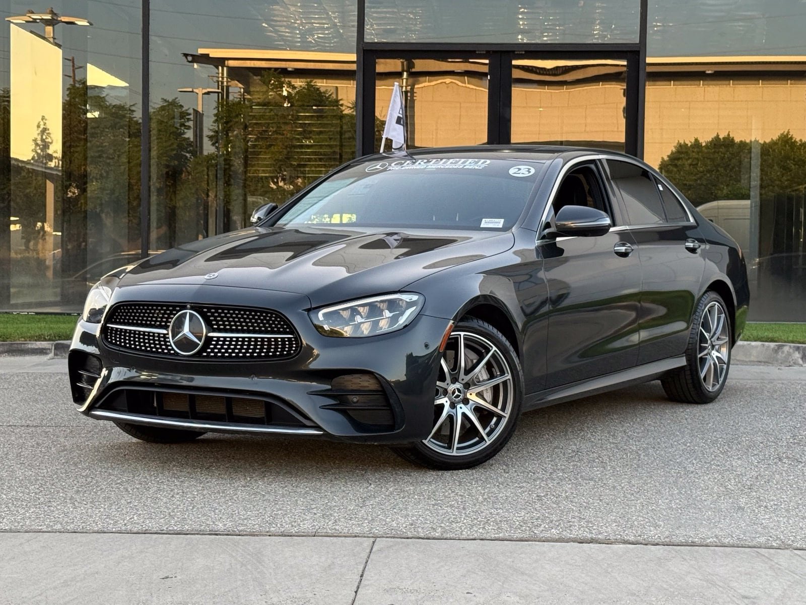Used 2023 Mercedes-Benz E 350 Sedan image 2
