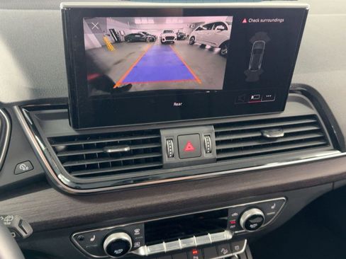 Used 2023 Audi Q5 2.0T Premium w/ Convenience Package image 23