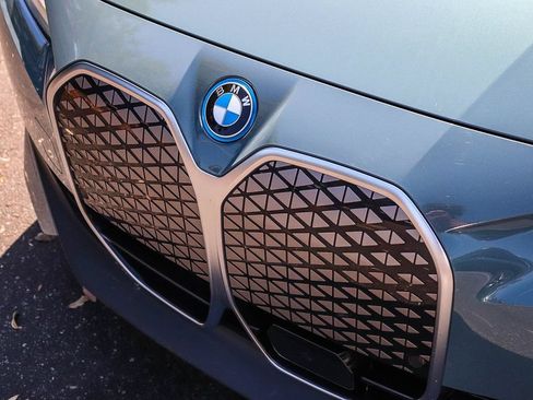 Used 2025 BMW i4 eDrive40 RWD image 11