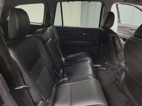 Used 2021 Honda Pilot Touring image 23