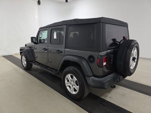 Used 2023 Jeep Wrangler Sport S image 4