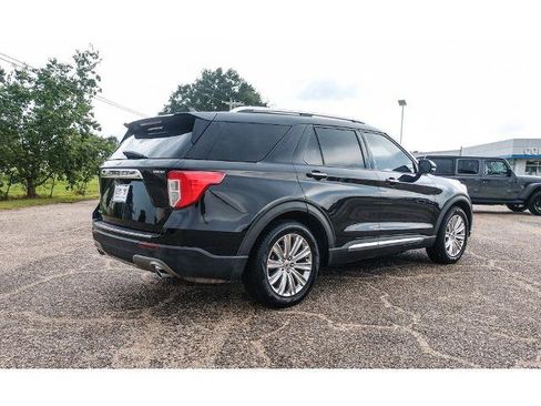 Certified 2021 Ford Explorer Limited w/ Equipment Group 301A RWD image 4