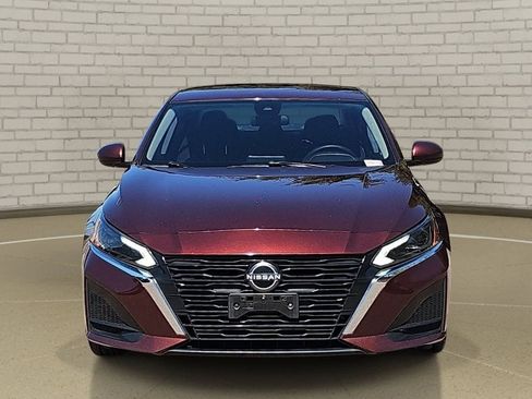 Certified 2023 Nissan Altima 2.5 SV FWD image 2