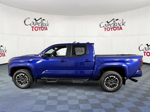 Used 2024 Toyota Tacoma TRD Sport AWD/4WD image 4