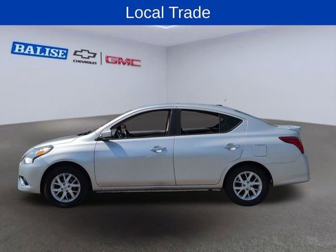 Used 2018 Nissan Versa SV w/ SV Special Edition Package FWD image 6