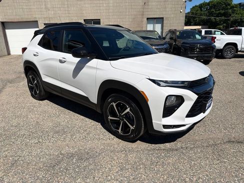 Used 2023 Chevrolet TrailBlazer RS w/ Technology Package AWD/4WD image 8