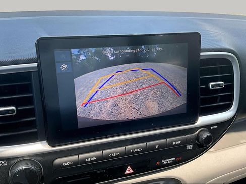 Used 2025 Hyundai Venue SEL FWD image 27