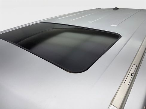 Used 2012 Land Rover Range Rover HSE image 20