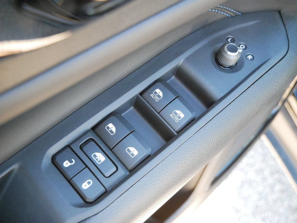 New 2026 Jeep Compass Latitude AWD/4WD image 33