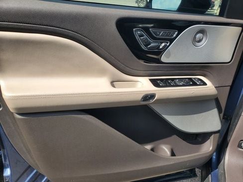 Used 2020 Lincoln Aviator Reserve w/ Equipment Group 202A AWD/4WD image 6