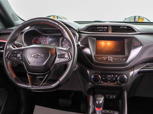 Used 2022 Chevrolet TrailBlazer RS FWD image 17