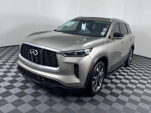 Certified 2023 INFINITI QX60 Luxe image 3