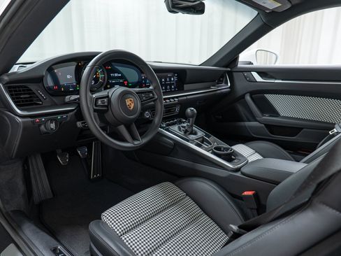 Certified 2024 Porsche 911 Carrera S RWD image 4