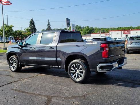 Used 2024 Chevrolet Silverado 1500 LT AWD/4WD image 3