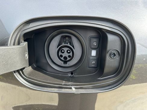 Certified 2026 Porsche Cayenne S AWD/4WD image 43