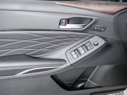 Used 2022 Toyota Avalon Limited w/ Advanced Safety Package image 7