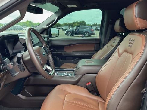 Used 2022 Ford Expedition King Ranch AWD/4WD image 5