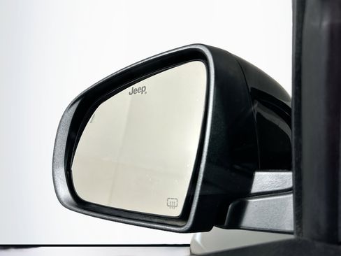 Used 2022 Jeep Compass Latitude w/ Convenience Group image 16