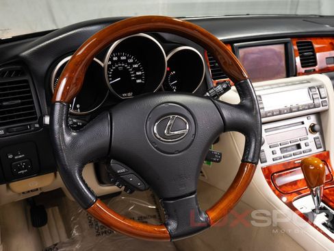 Used 2007 Lexus SC 430 Convertible RWD image 31