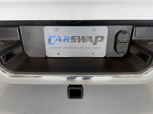 Used 2022 RAM 1500 Laramie AWD/4WD image 19