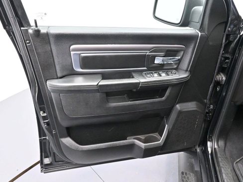 Used 2021 RAM 1500 Classic Warlock w/ Luxury Group image 9