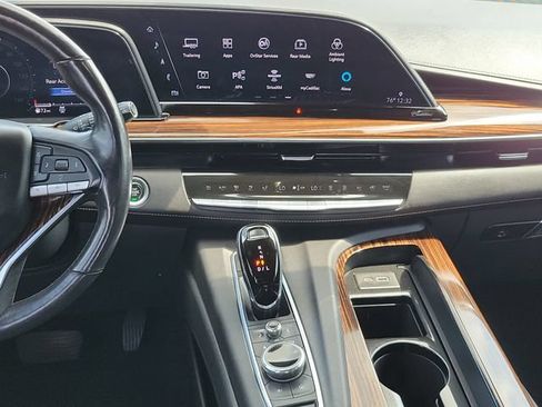 Used 2021 Cadillac Escalade Premium Luxury w/ Driver Assist Tech Package AWD/4WD image 28