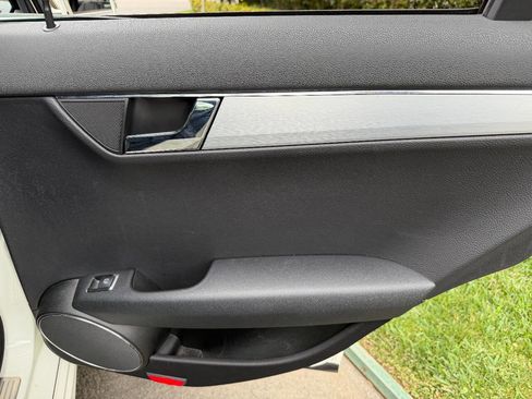 Used 2010 Mercedes-Benz C 300 Sedan image 21