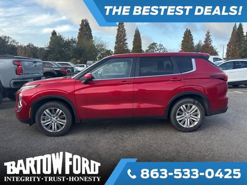 Used 2024 Mitsubishi Outlander ES image 8