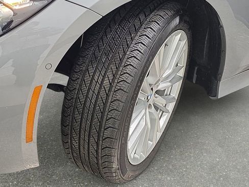 Certified 2023 BMW 330i xDrive Sedan w/ Parking Assistance Package image 29