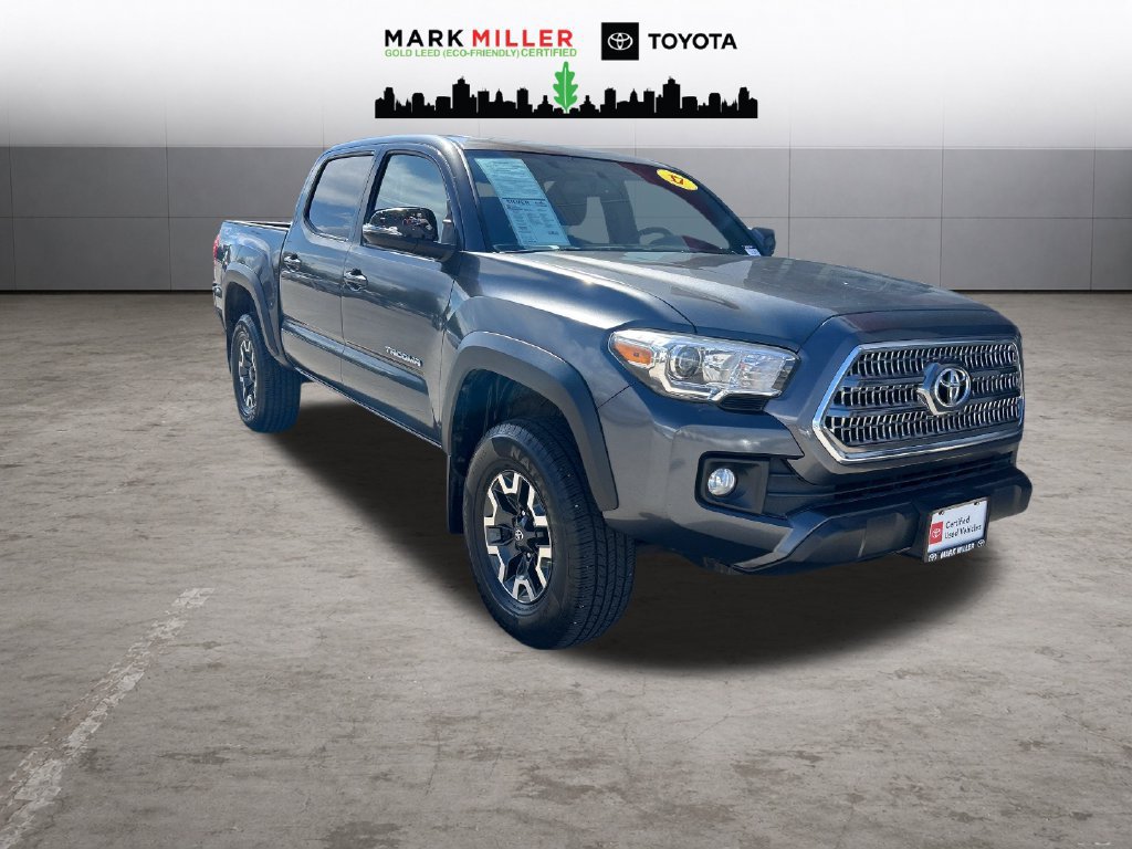 Certified 2017 Toyota Tacoma TRD Off-Road AWD/4WD image 8
