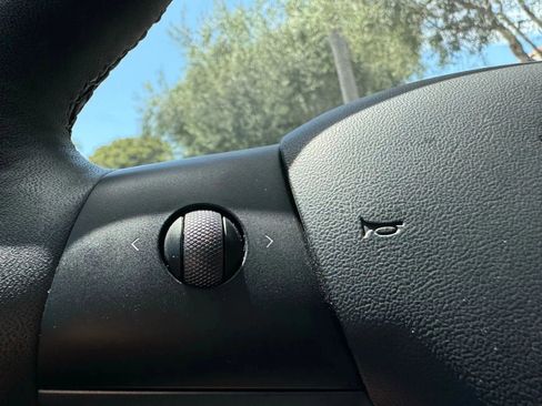 Used 2023 Tesla Model 3 Standard Range image 40