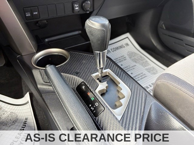 Used 2013 Toyota RAV4 XLE AWD/4WD image 28