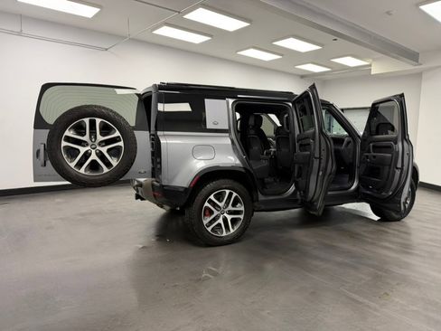 Used 2020 Land Rover Defender 110 X image 28