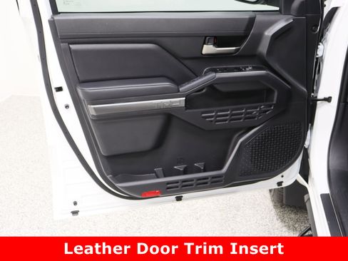 Used 2024 Toyota Tacoma TRD Sport image 12