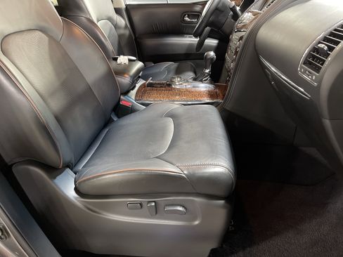Used 2017 Nissan Armada Platinum w/ Interior Lighting Package image 15