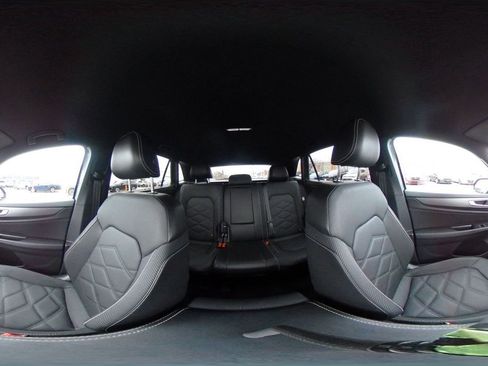 Used 2025 Volkswagen Atlas Cross Sport SE image 42