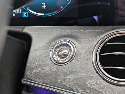 Used 2021 Mercedes-Benz E 350 4MATIC Sedan image 22