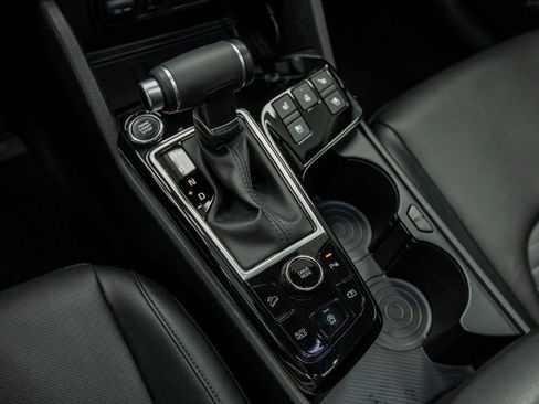 Used 2024 Kia Sportage SX image 21