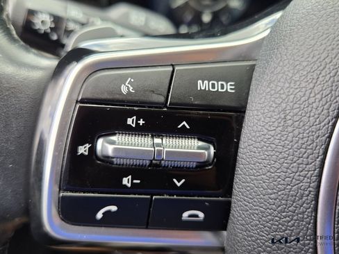 Certified 2023 Kia Sorento SX AWD/4WD image 30