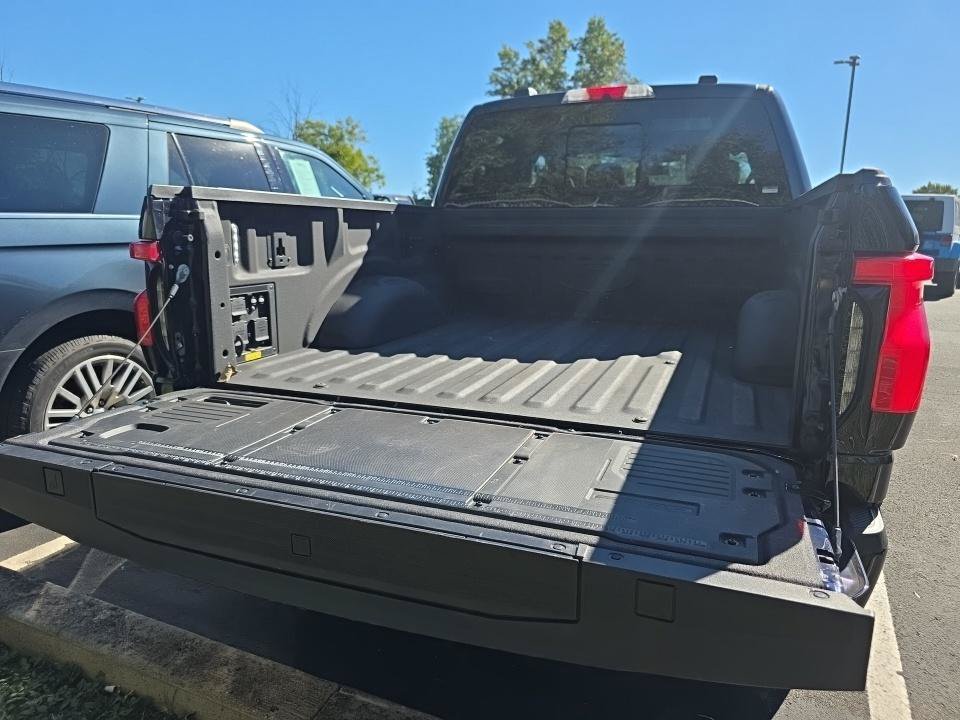 Used 2023 Ford F150 Lightning Platinum AWD/4WD image 6
