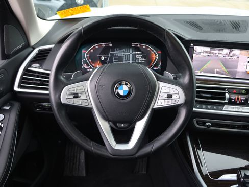 Used 2021 BMW X7 xDrive40i w/ Premium Package image 17