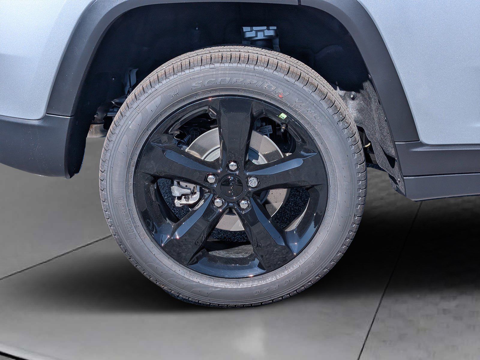 New 2025 Jeep Grand Cherokee Limited w/ Black Appearance Package AWD/4WD image 9