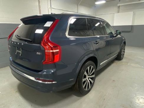 Certified 2025 Volvo XC90 B5 Plus AWD/4WD image 3