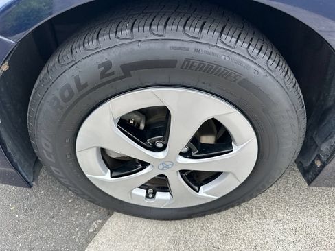 Used 2012 Toyota Prius Two FWD image 26