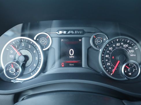 New 2027 RAM 2500 Big Horn AWD/4WD image 4