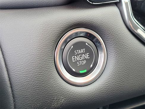 New 2026 GMC Canyon Elevation w/ Convenience Package image 19