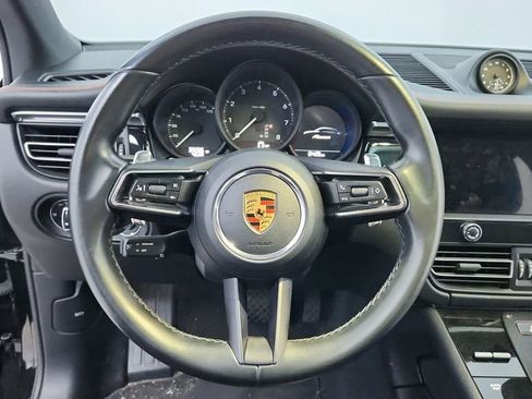 Used 2022 Porsche Macan image 31